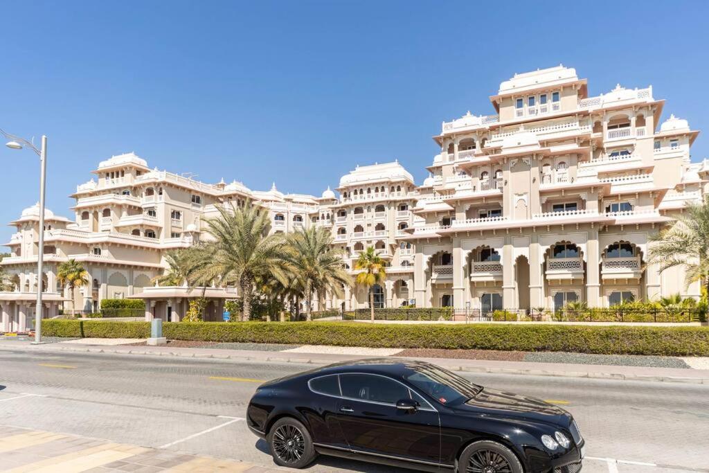 Luxury 1 Bedroom With A Private Beach Taj Granduer Residence At Palm Дубай Екстер'єр фото